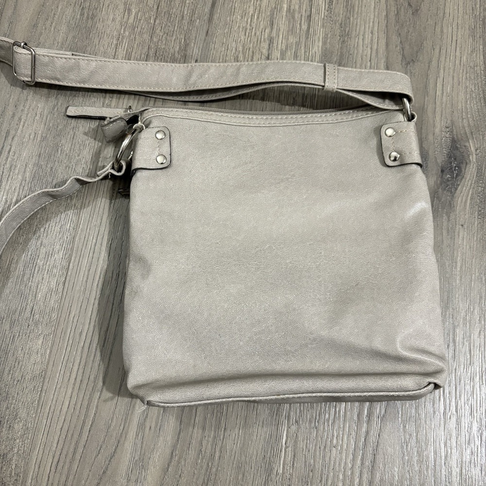 Emilie‎ M. Faux Leather Crossbody Bag Beige Classic Travel Pockets Adjustable - Picture 8 of 10